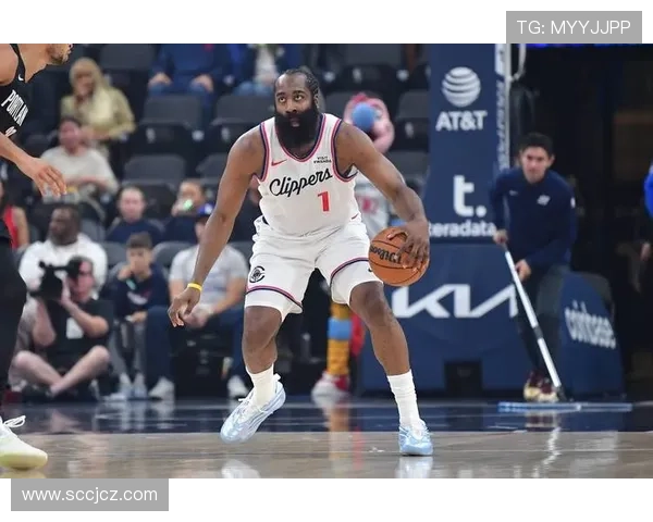 快船惨败雷霆三优三及格两低迷